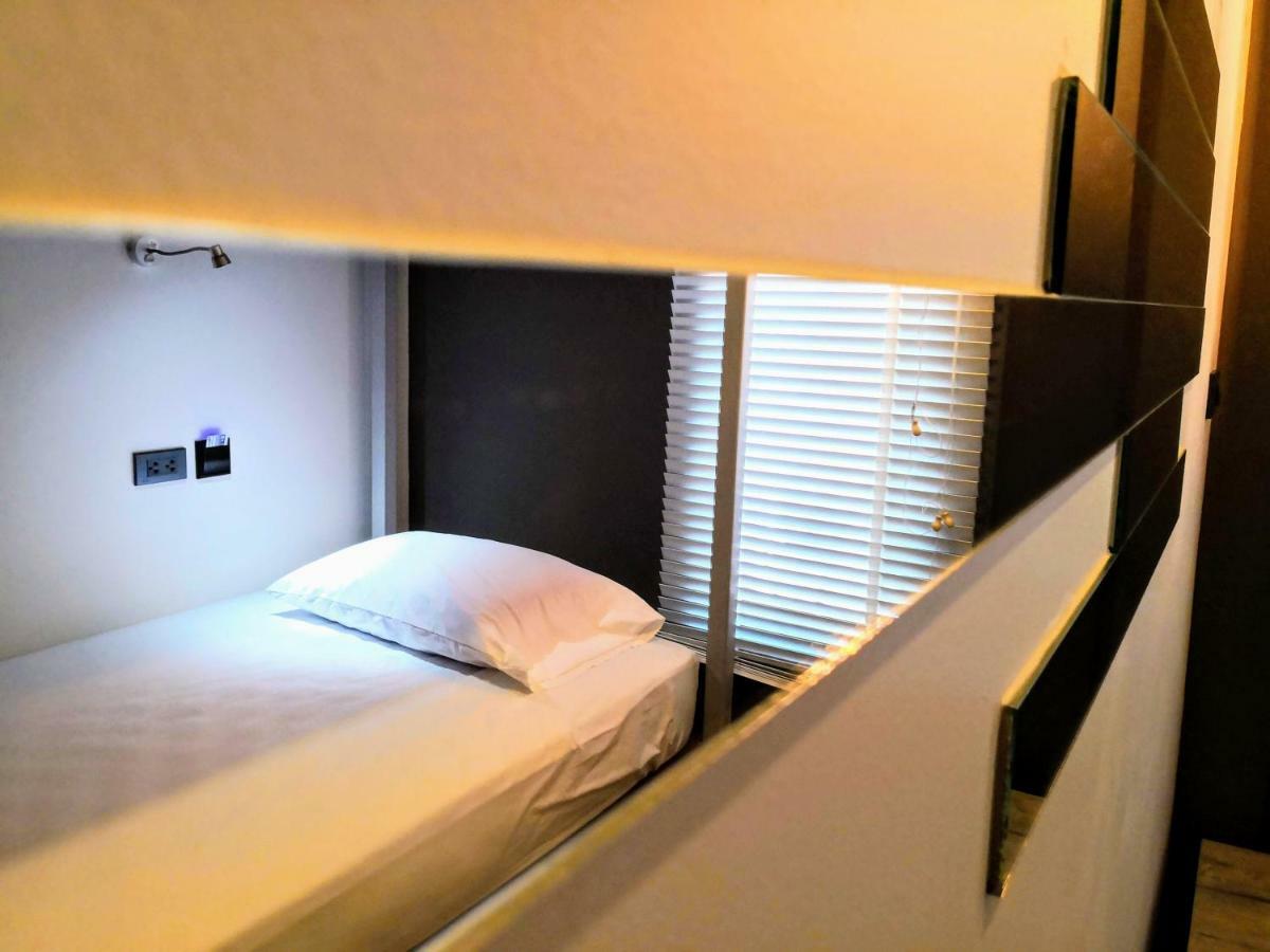 Hostel Asleep By Lantana Pattaya Exterior foto